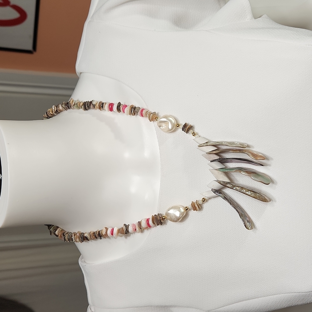 Mermaid Beach Vibes Shell Necklace
